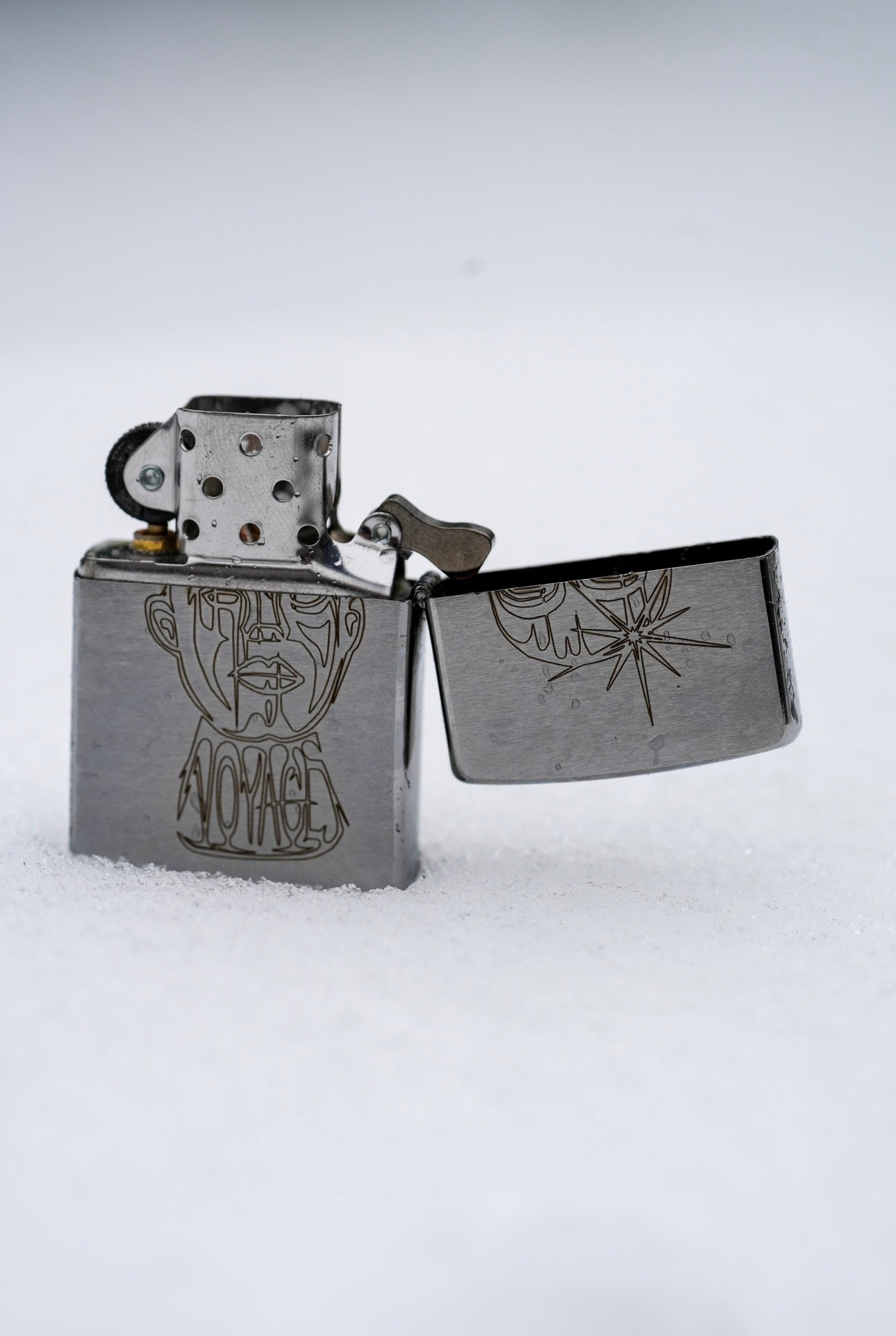 Voyage Zippo